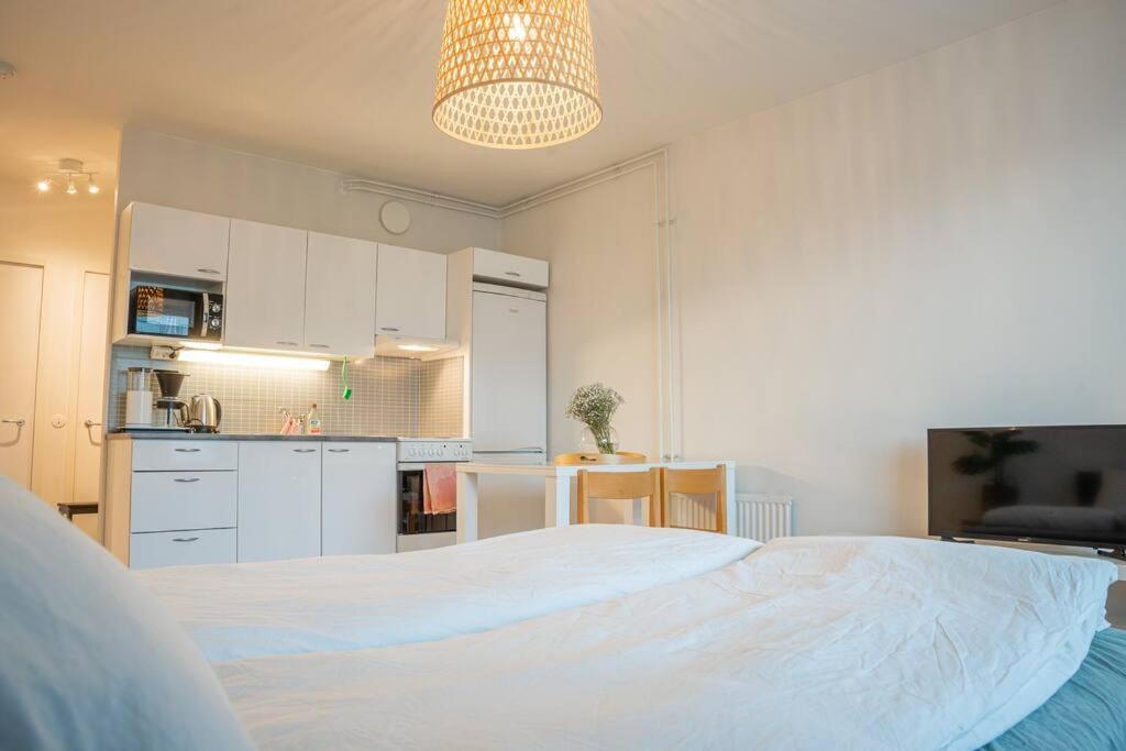 Arctic Downtown Dream: Cozy City Studio Rovaniemi Luaran gambar